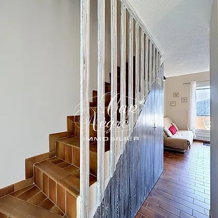 Mazet T2 Duplex Avec Balcon Vue Pour 4 Personnes A St Clair Daire Le Lavandou
